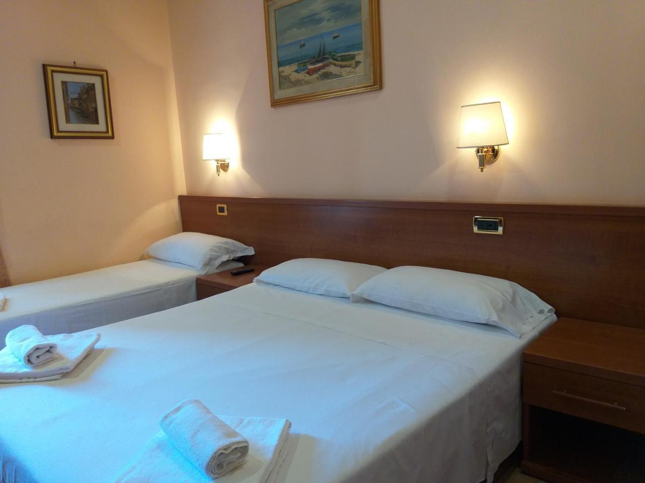 Alex City Inn III โรม ภายนอก รูปภาพ