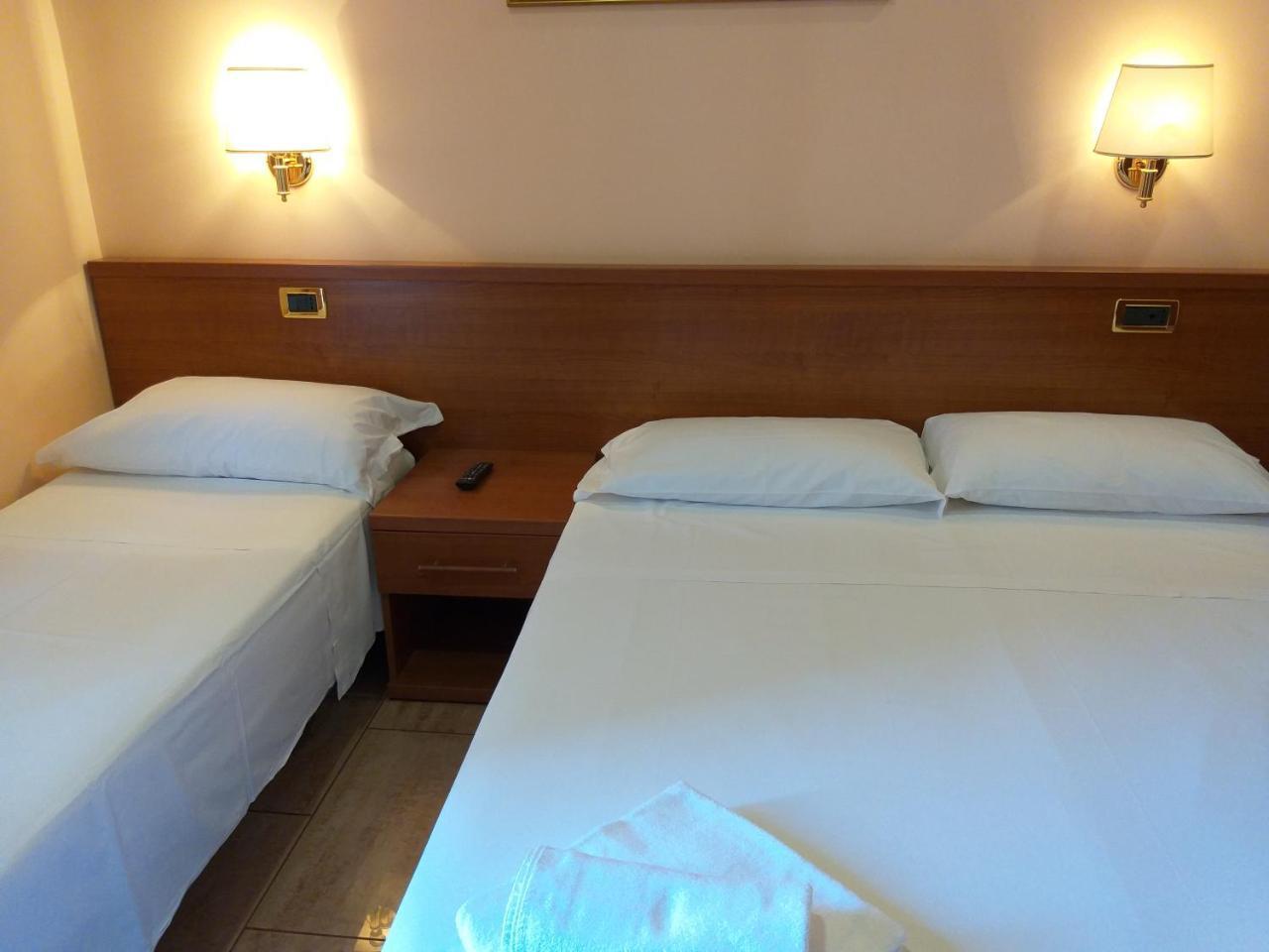 Alex City Inn III โรม ภายนอก รูปภาพ